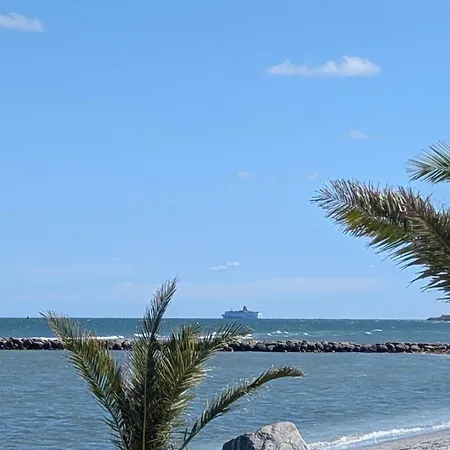 6 Person In Frederikshavn-by Traum * Фредериксхавн